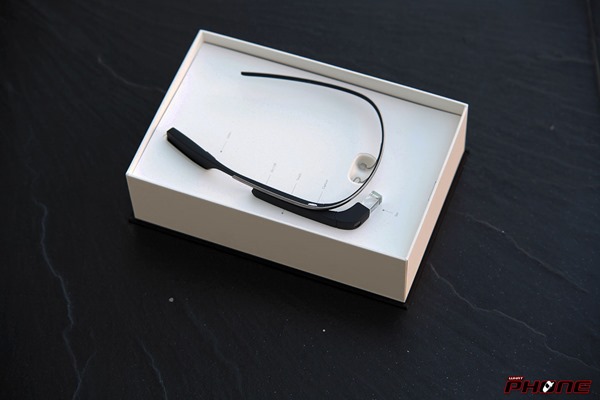 Google-Glass-unbox-002