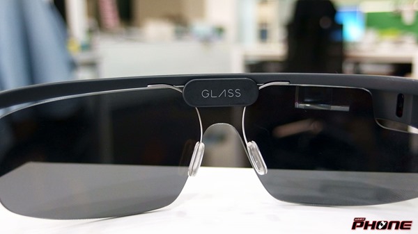 Google-Glass-unbox-005