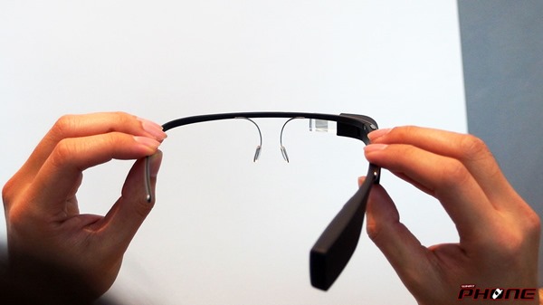 Google-Glass-unbox-010