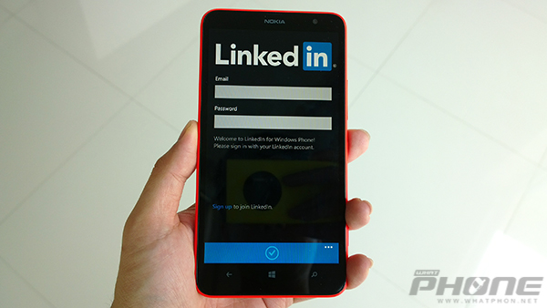 Nokia-Lumia-1320-LinkedIn-WP