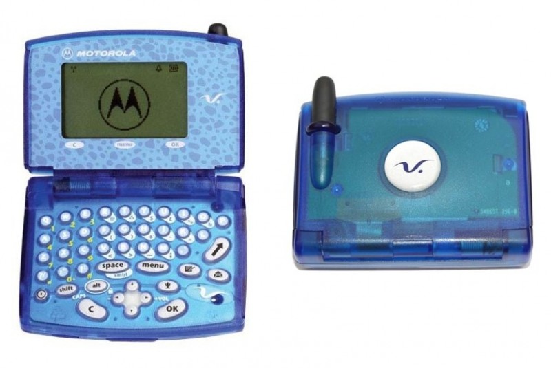 Motorola-V100