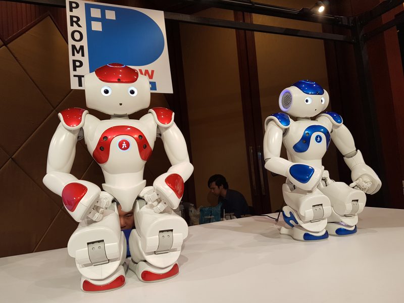 NAO หุ่นยนต์รูปแบบมนุษย์ที่พัฒนาให้เคลื่อนไหวและโต้ตอบกับผู้ใช้ได้