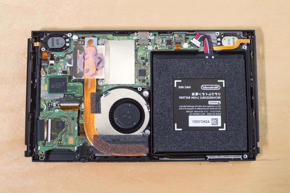 nintendo switch teardown (1)