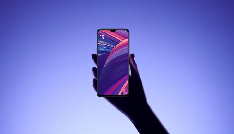 Oppo R17 Pro - water drop Display