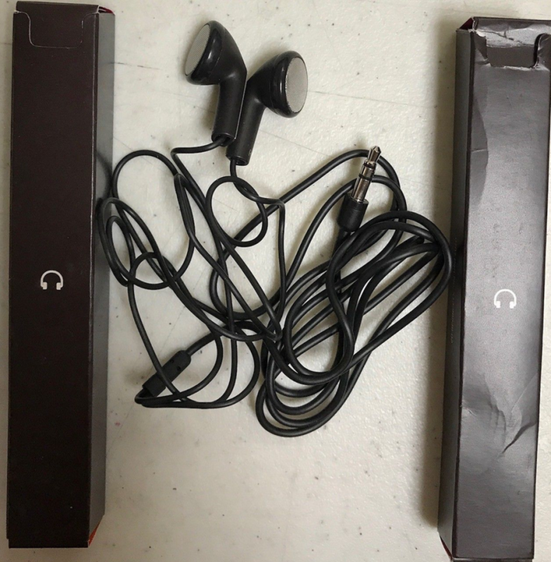 Microsoft Wired Zune Earbuds ancestor of Microsoft Surface Buds